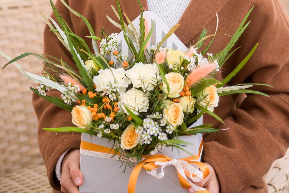 Цветы маме подарить в День матери 14 октября ❤️ Минск доставка