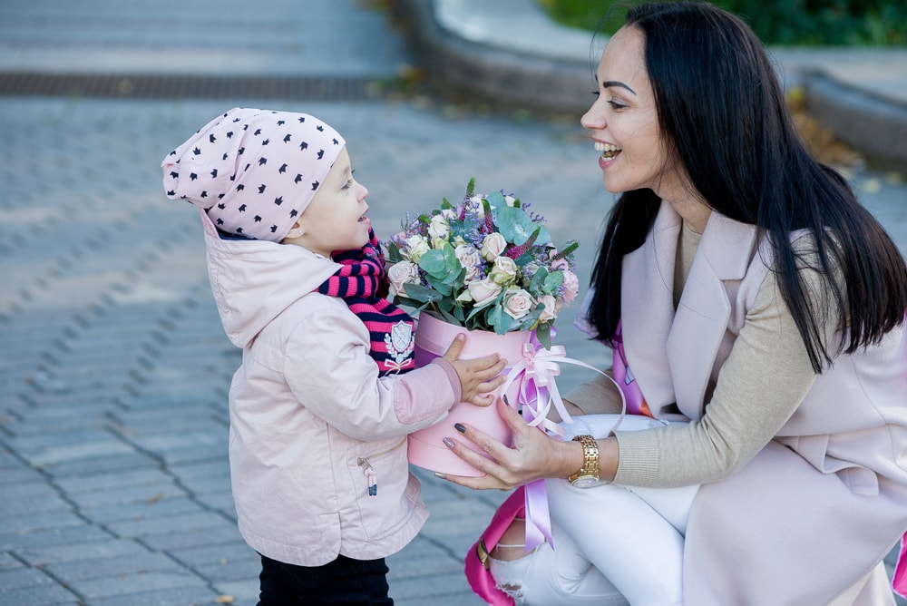 Цветы для мамы 14 октября, купить букет с доставкой Минск