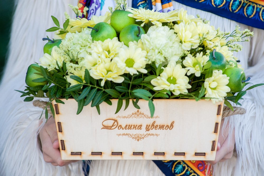 День матери 14 октября - доставка роз, букетов цветов в Минске